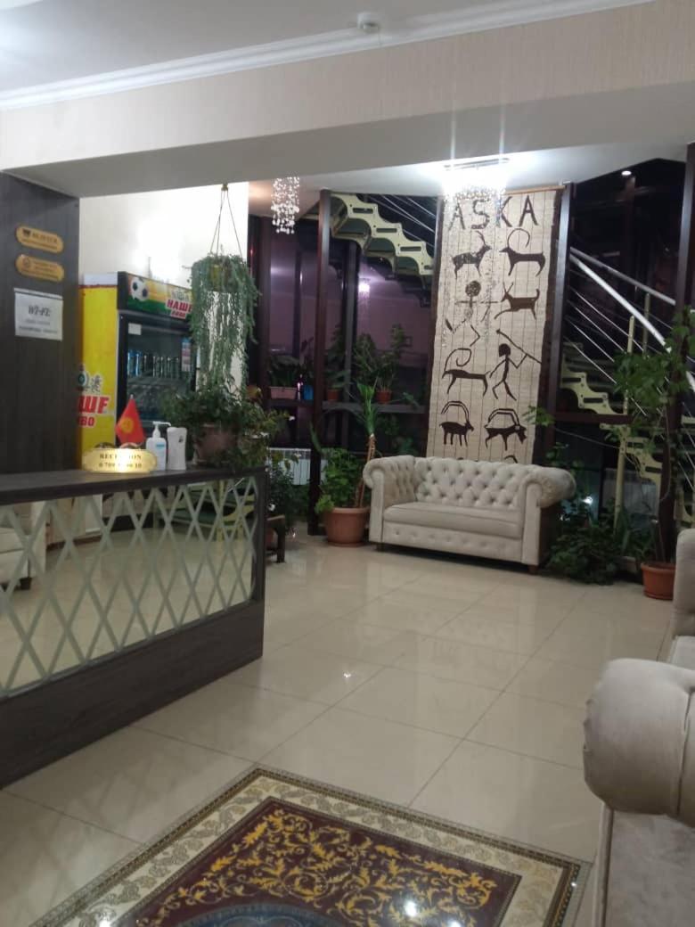 Naryn Aska Hotel מראה חיצוני תמונה