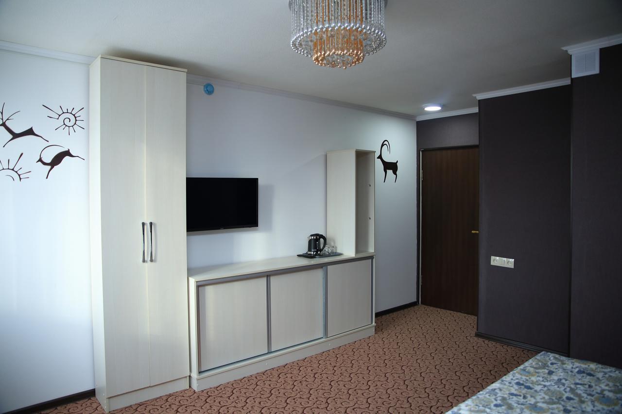 Naryn Aska Hotel מראה חיצוני תמונה