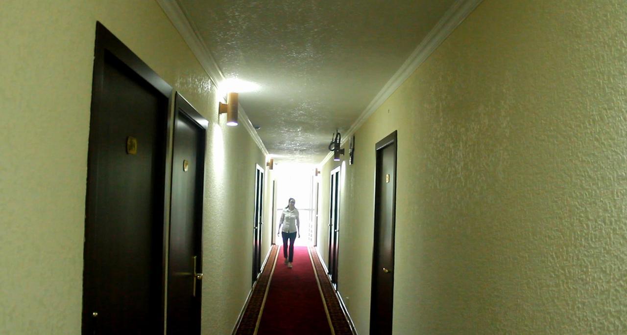 Naryn Aska Hotel מראה חיצוני תמונה