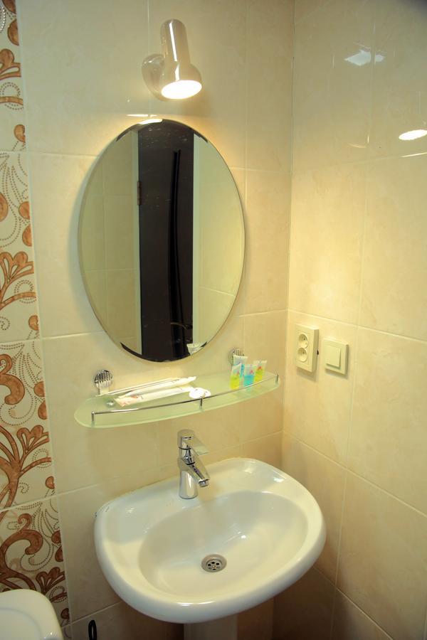 Naryn Aska Hotel מראה חיצוני תמונה