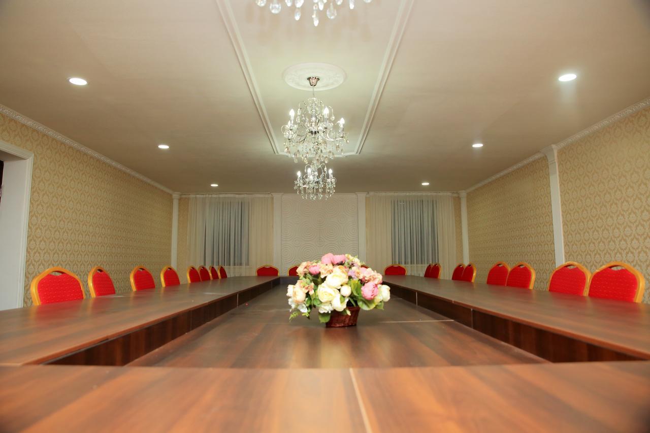 Naryn Aska Hotel מראה חיצוני תמונה